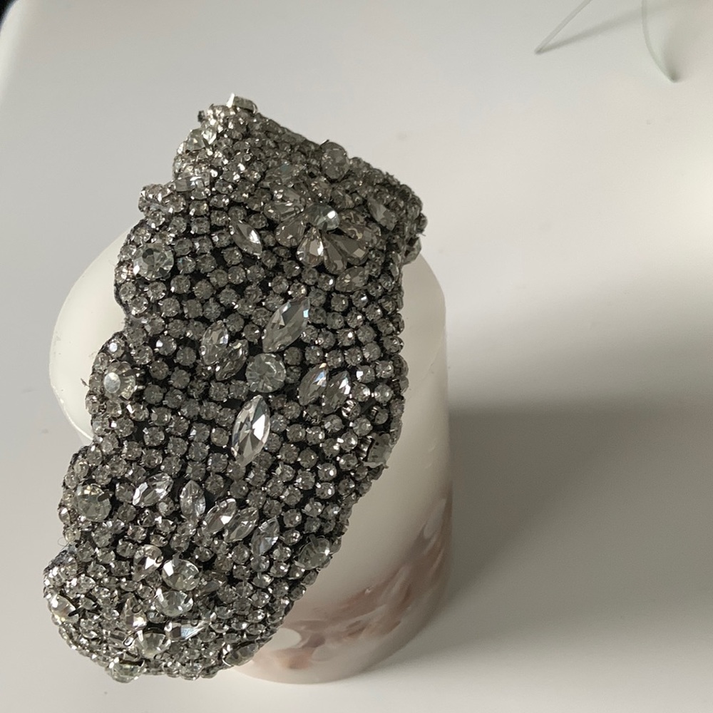 Elegant Silver Crystal Hair Accessory